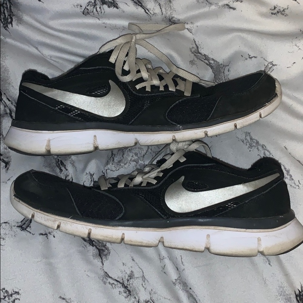 NIKE HOODIE&SHOE BUNDLE - Picture 2 of 6